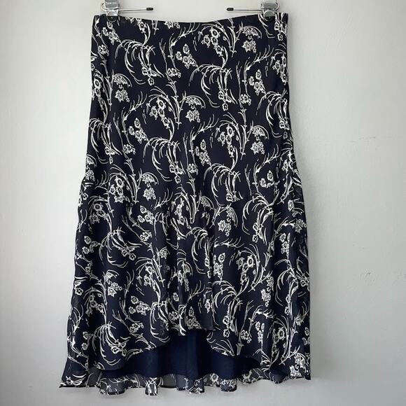 Chaps Size Large Skirt Dark Navy Floral Asymmetric Flowy Flutter Classic Fairy - Picture 4 of 9